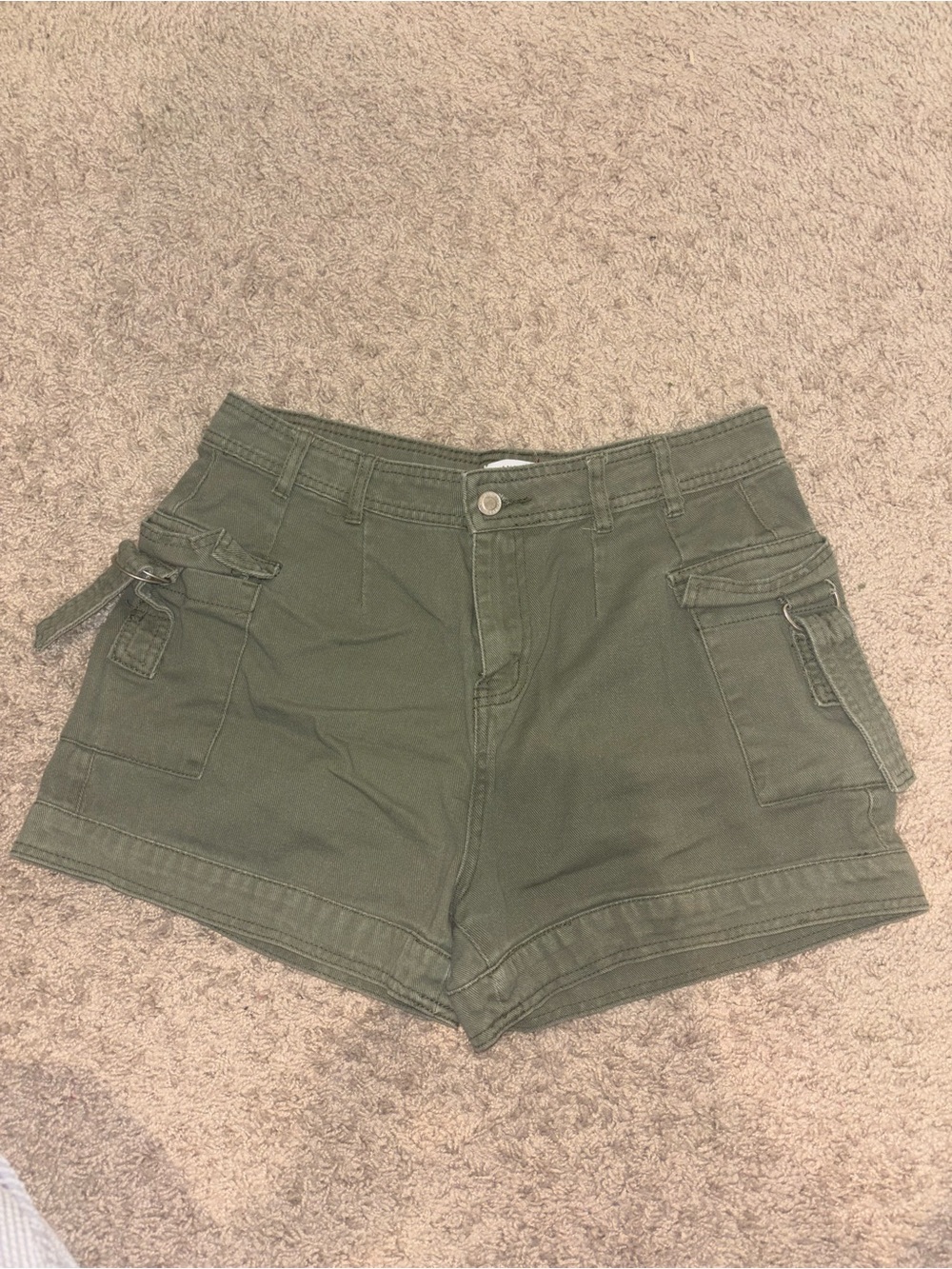 Army green mini cargo shorts